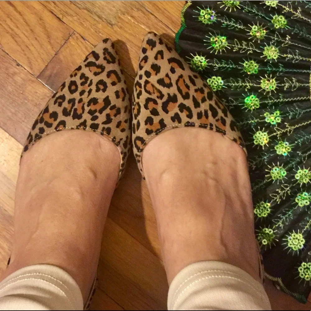 LEOPARD PRINT VEGAN SUEDE FLATS SIZE 10 NIB - Picture 2 of 13
